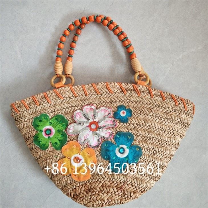 Women Straw Handbags With Embroidery