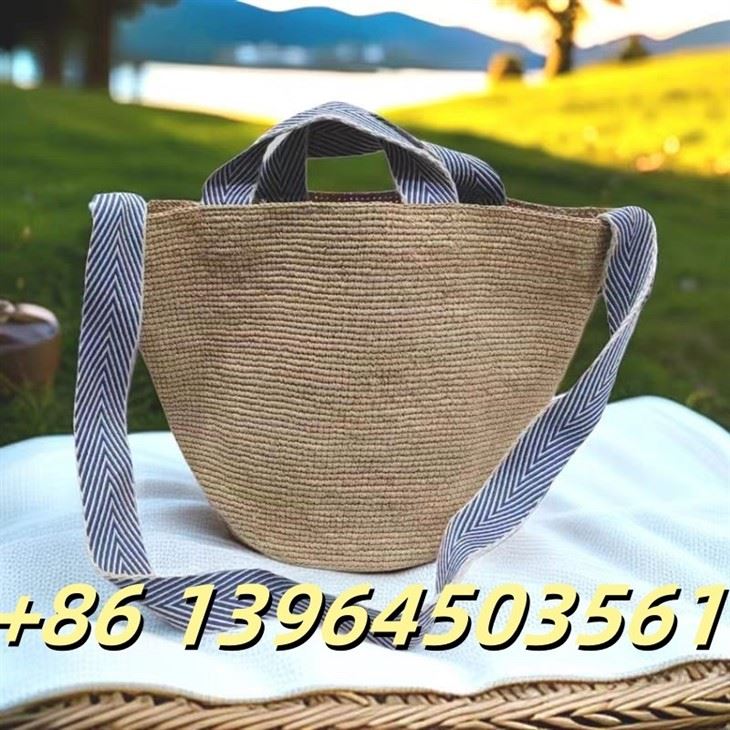 Raffia Woman Bag With Cotton Strap
