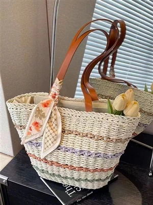 What Will You Choose From Your Bags in Summer ?