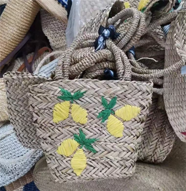 Small Embroidery Straw Handbag
