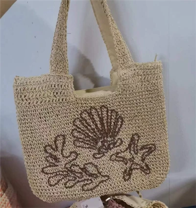 Paper Crochet Shoulder Bag With Broidery Pattern